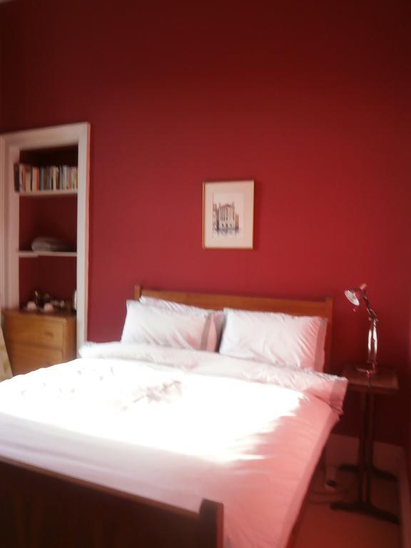 Winter Cherry Bed & Breakfast Edimburgo Habitación foto