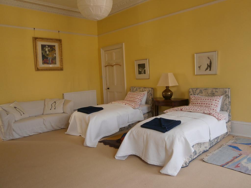 Winter Cherry Bed & Breakfast Edimburgo Habitación foto