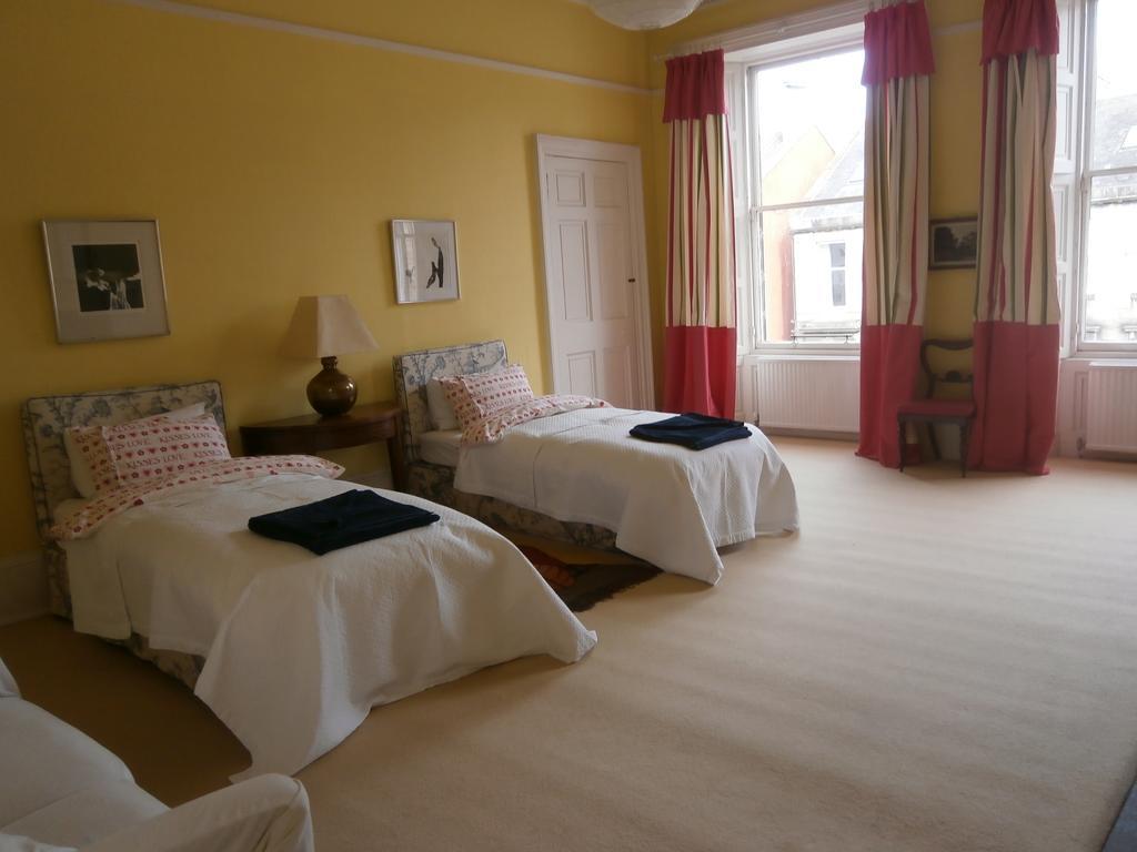 Winter Cherry Bed & Breakfast Edimburgo Habitación foto