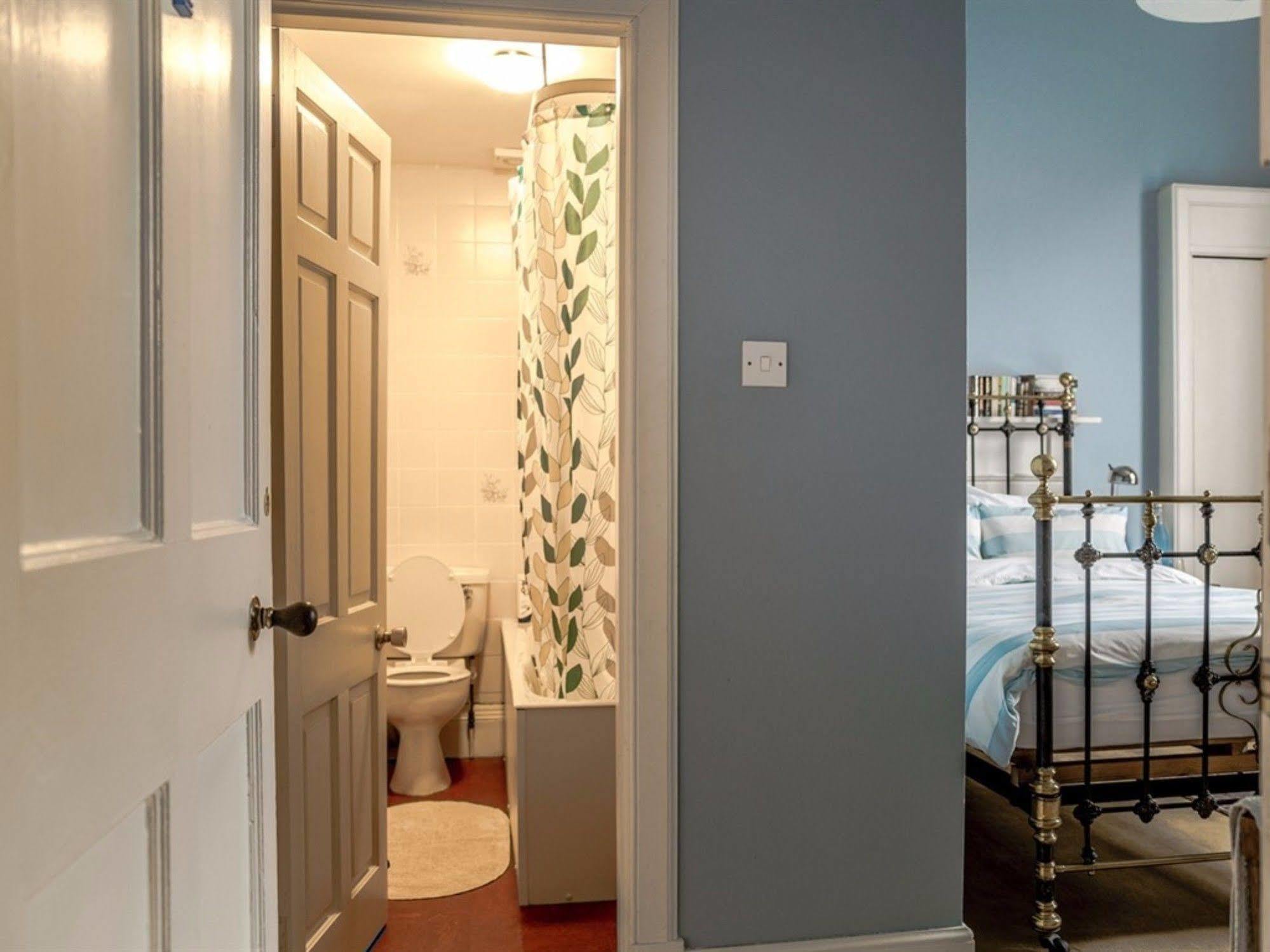 Winter Cherry Bed & Breakfast Edimburgo Exterior foto