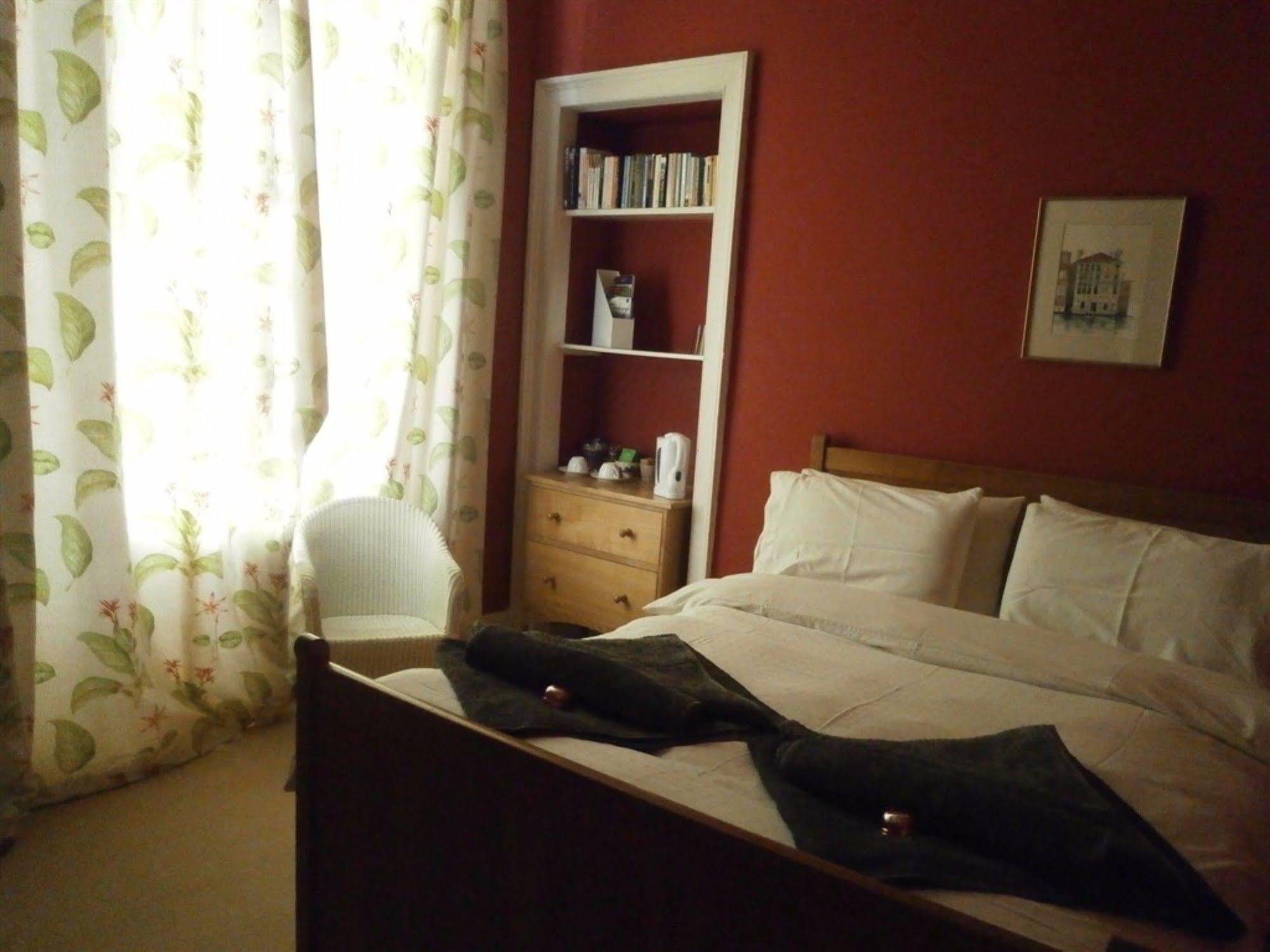 Winter Cherry Bed & Breakfast Edimburgo Exterior foto